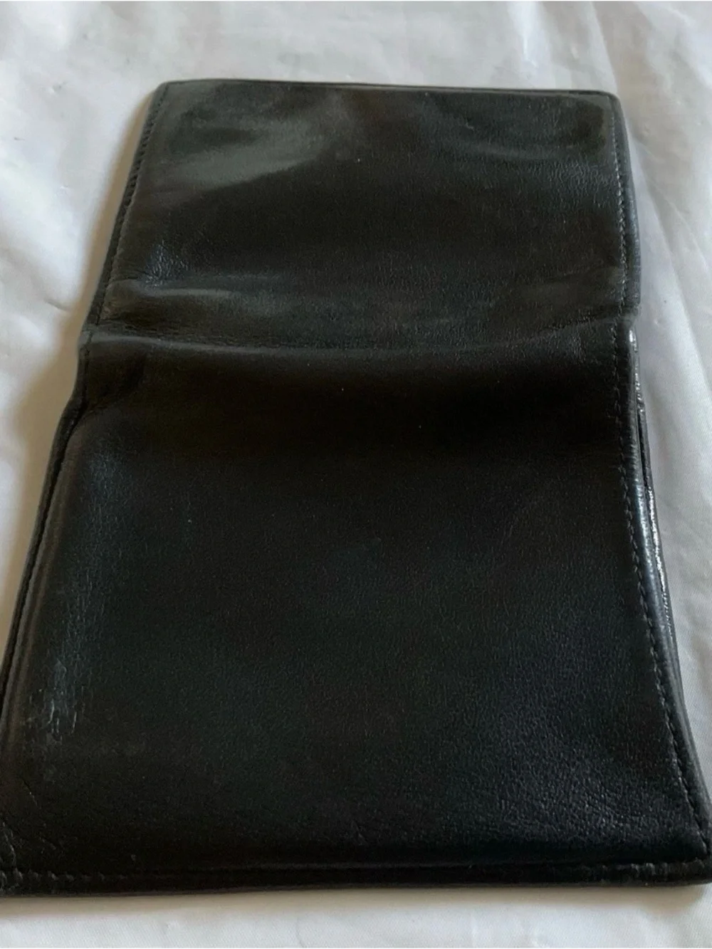 TUMI Men’s Black Leather Bi-fold Slim Wallet
